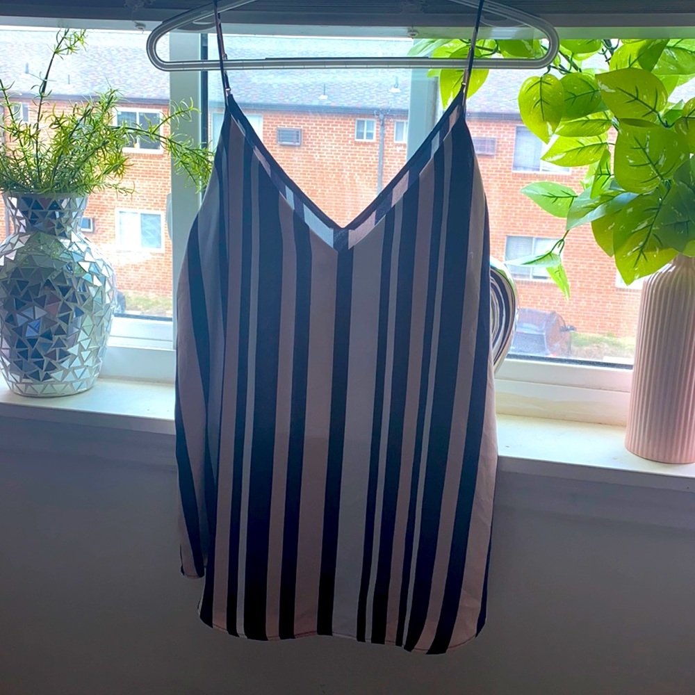 Super cute cami blouse! Excellent condition